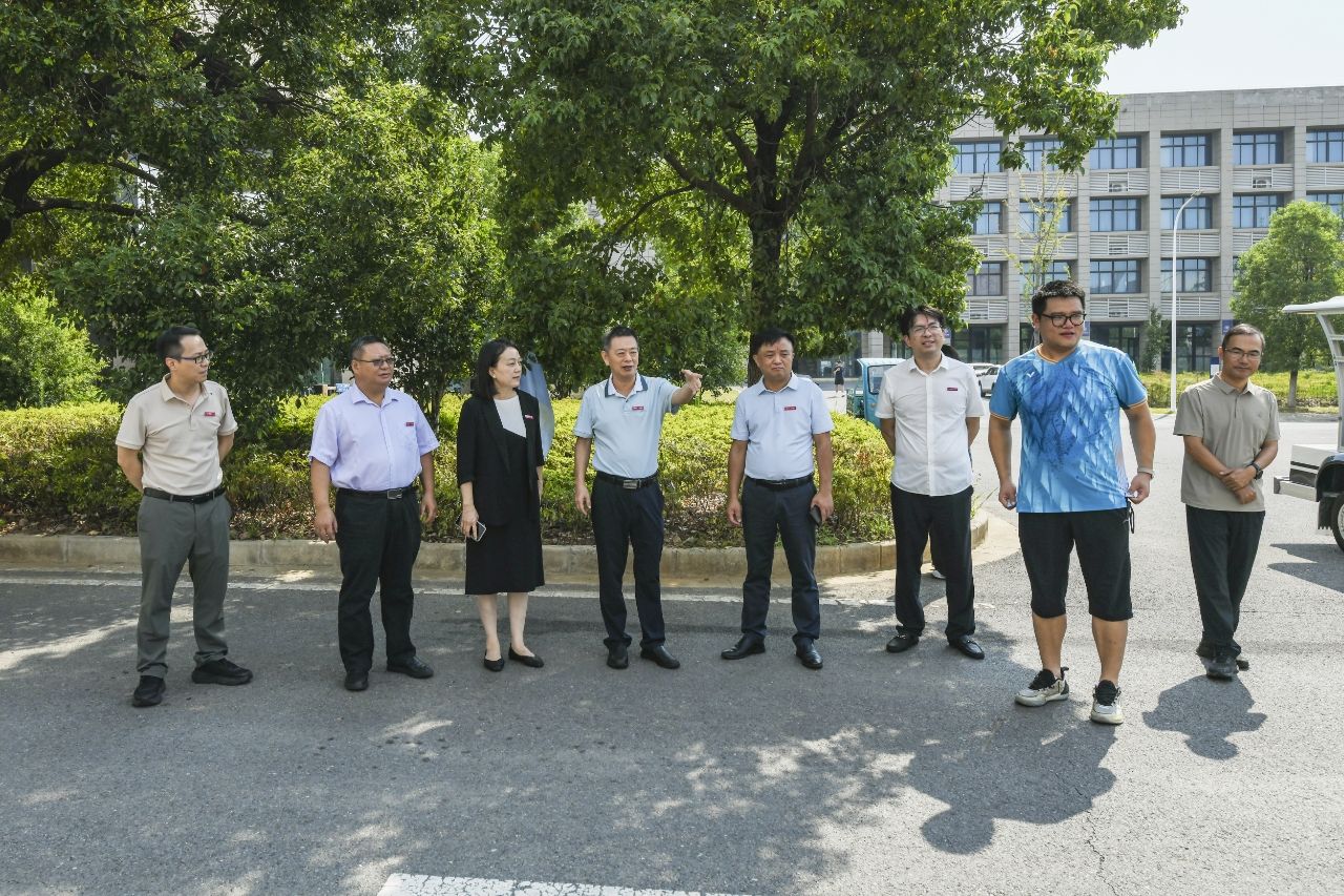 副校长陈红检查环球360会员登录校园改造项目